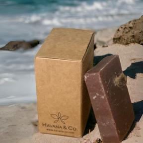 Refreshing Essence of Nature: Pinewood-Infused Soap for Gentle Cleansing