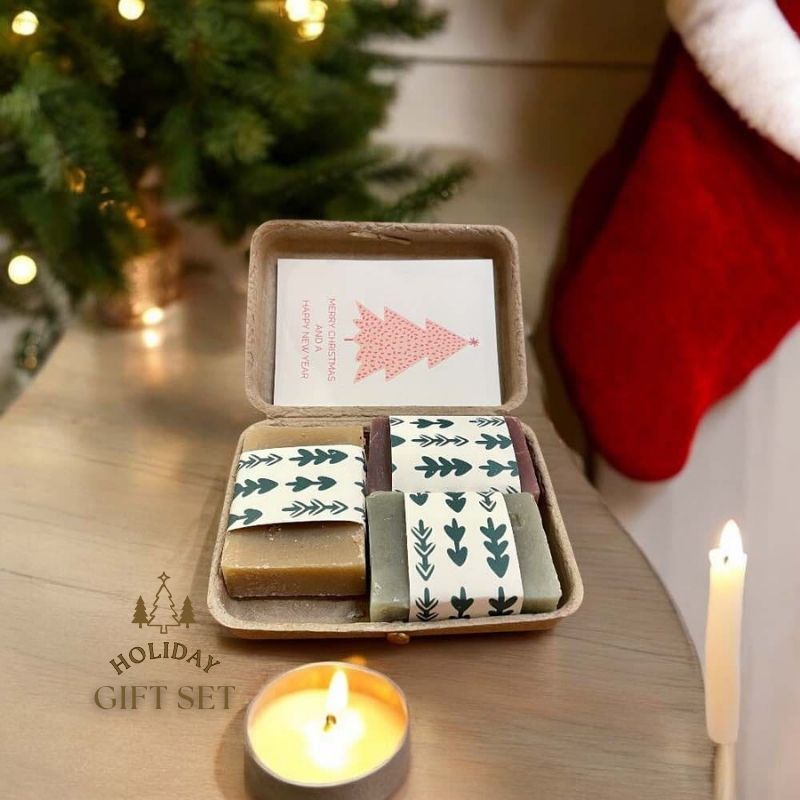 Mini Holiday Gift Set by Havana & Co. – Festively wrapped handcrafted soaps, ideal for holiday gifting to bring joy and seasonal cheer.